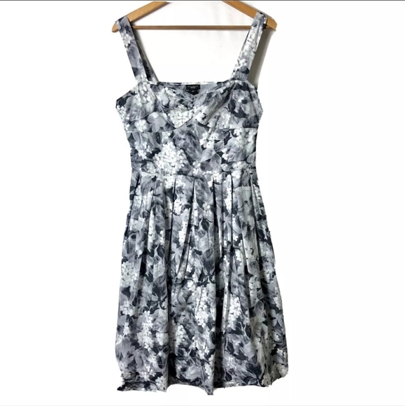 Talbots Dresses & Skirts - Talbots Floral Black, Grey & White Sleeveless Pleated Dress Size 10